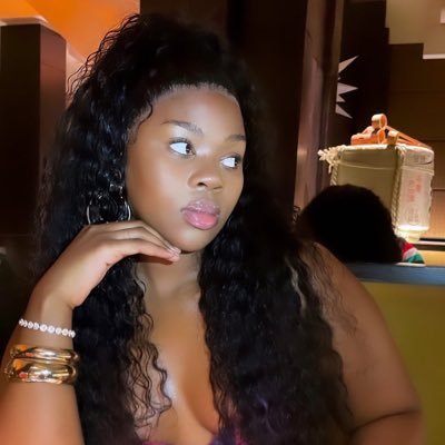 ZimiMtiya's profile picture. “with God everything is possible”