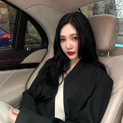 vievecall's profile picture. Genevieve Calliandra.