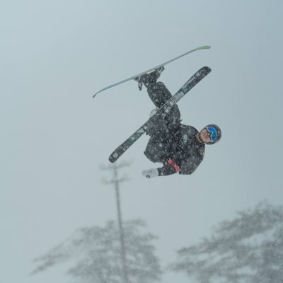 一滴に影響されたCrew⛷魂の語り合いに救われたCrew【24歳】自己満スキー投稿　愛知Crew今年で4年目になります UVER好きな皆さんよろしくお願いします🙇‍♂️ #UVERworld