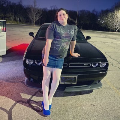 Trans woman twitch streamer! mainly play apex but do switch it every know and then! hope you enjoy your visit!