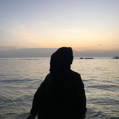 🇵🇸
Allah is the reason why even in pain, I smile