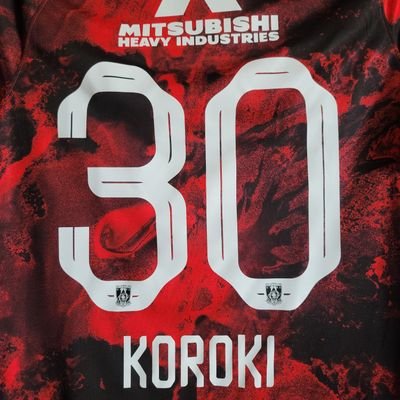 レッズ専用垢⚽
Jリーグ開幕から浦和レッズサポ！🇾🇪
選手みんな好きです！
バスケと野球もたまに観戦

美味しいもの 酒が好き🍶たまに飲み食べ他の画像もアリ😝(専用じゃない笑)

無言フォロー失礼いたします！
毎日Twitter(X)開かないのでのんびりと！
よろしくお願いします！