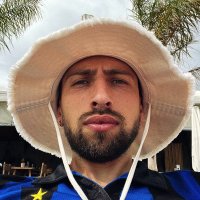 Maximav (@m_avlng) 's Twitter Profile