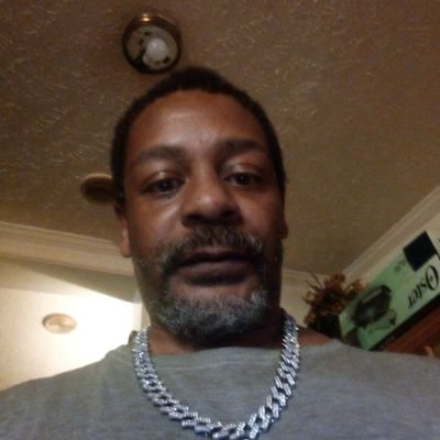 a loving n caring man who likes to have fun with family n friends
