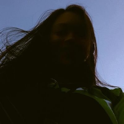 hzl_solis's profile picture. 