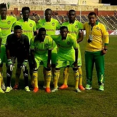 مدرب محترف متحصل على CAF A وماجستير اعداد ذهني
