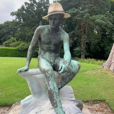 alangilbertcarl's profile picture. 