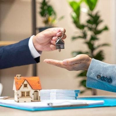 SeekerSkyl97195's profile picture. "Navigating the real estate landscape one dream home at a time – join the journey! 🏠