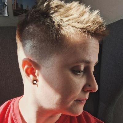 AmandaW0lfe's profile picture. Leftist Pentecostal. She/her