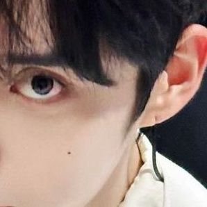 abcdenjiiii's profile picture. hiduplah seperti tempe, tidak ada yang tahu.