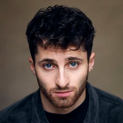 Talks too much and turned it into a career 🎭 • Actor • Represented by @wintersons • London • Jewish ✡️