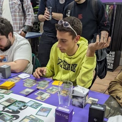 Macché voglia di fama sono un morte di fame/ MTG player / scout / any pronouns