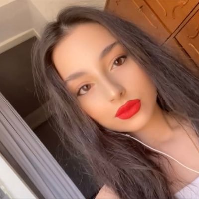 Julie38269593's profile picture. 