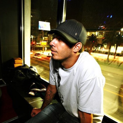 guillemaxand's profile picture. I live in London and im proud of onedirection & @Fgative :) i love them