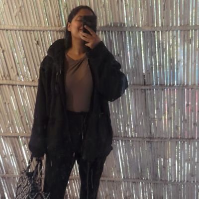 anu_radha__'s profile picture. https://t.co/X9ZvG7x1xy