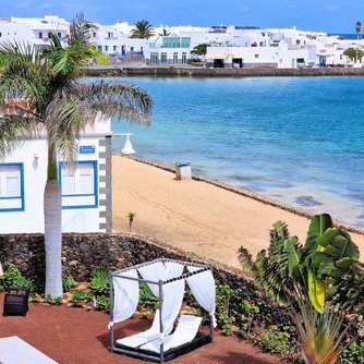 Apartamentos y Suites exclusivos en La Graciosa. El paraiso del archipiélago Canario, donde el tiempo parece detenerse y la naturaleza despliega su belleza