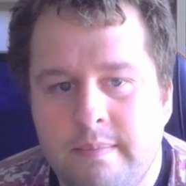 Ich bin ein nobody wannabe Gamer incel Loser, der wie bessesen über Redplayer hated und flucht! und mein traum ist es dem 🌐 ☭ RP zu Besiegen.