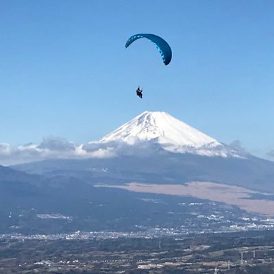 富士を眺める山歩きをしています。都内の富士塚巡りにも凝っています。もともとは2万5千図とコンパスを常に手にした藪山歩きがメインでした。GPSを利用するようになって山の歩き方の作法が変わりましたね。