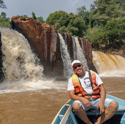 Natural de Carapeguá🇵🇾
Enviado a compartir la Buena Noticia de Cristo. Congregación de la Misión (misionero vicentino)