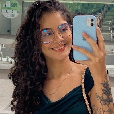 Piercing seguro com materiais biocompatíveis 💎 Perfil destinado a divulgação de perfurações íntimas! instagram: @emillypiercing