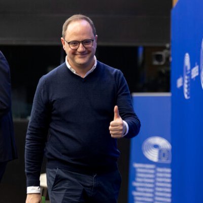 Historiador y político. Doctor por la @unirioja. Militante del @PSOE. Member of the @Europarl_EN. Profesor en la @uc3m