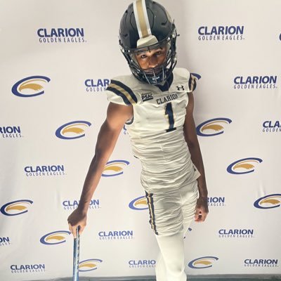 PlayMaker @clarionfootball ‘28 6’5•190•WR 3x🥇 Team All Conference Contact: Marquisgj23@gmail.com or 4125954697