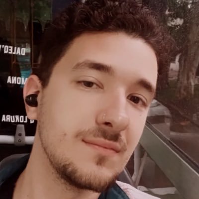 milito por la gente. Soy hincha del rojo. y también pionero en las ligas falopa en Twitch .