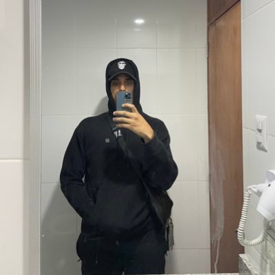 iojoyaa's profile picture. klk 🦇