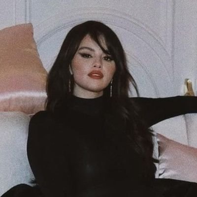 Selena Profile