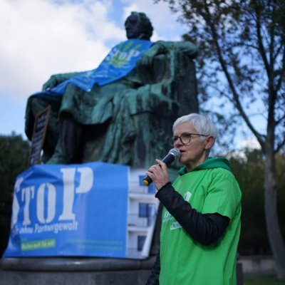 Gründerin von StoP-Stadtteile ohne Partnergewalt in Ö. Feministin, Ehemalige GF des Vereins AÖF und Frauenhelpline gegen Gewalt 0800 222 555)