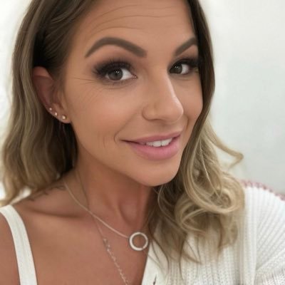 I’m new on here wanting to meet new friends I am a queen, and I demand to be treated like a queen. 👸♥️❤️ I’m nascar die hard fan i love car racing so much 🏎️