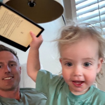 cjksnaps's profile picture. Outdoorsy woo woo nerd slash boat kid | startup founder & CEO @rarecandy | "very gay" - my straight friends