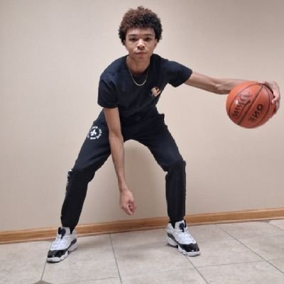 IG: euphrates2025||
ITHSA c/o 2025||
Hooper||
Violinist||
6'2 G/Wing||
WS: 6'6||
3.9 GPA