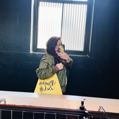 turqueski's profile picture. 𝚂𝚒𝚎𝚖𝚙𝚛𝚎 𝚕𝚕𝚎𝚟𝚘 𝚞𝚗 𝚕𝚒𝚋𝚛𝚘 𝚎𝚗 𝚖𝚒 𝚋𝚘𝚕𝚜𝚊.