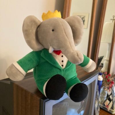 twigmitt's profile picture. 21 || he/him 🏳️‍⚧️|| certified twirler || fridgetrix supporter