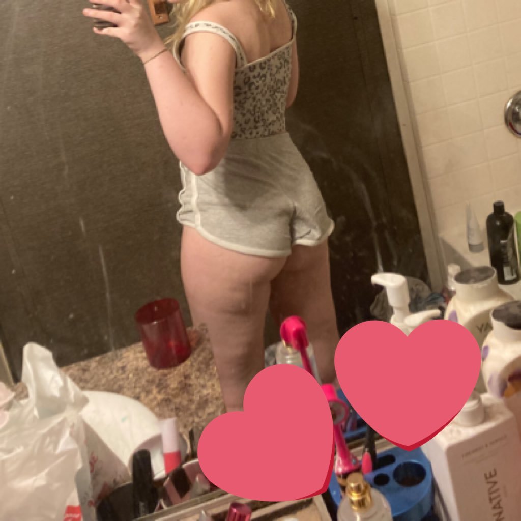 19 year old goddess send me that money Apple Pay only I’m expensive tribute 25$ 4063346892