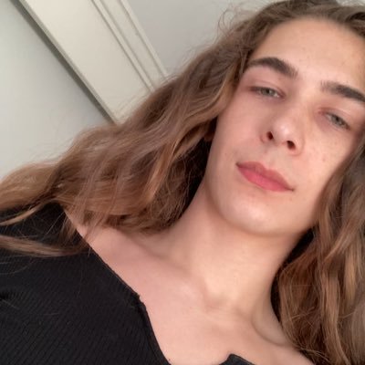 🐾femtoy02 on everything 🐾 probably on snapchat 🐾 18+🐾 Kink friendly 🐾If you would like to get to know me click the link🐾