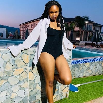 Mynaughtykid's profile picture. Educator👩‍🏫,foodlover🍓,bestfriend, no less of a vocalist🎼