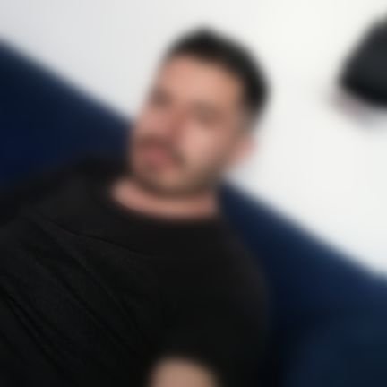 Diego,35 años, Bogotá Norte. Serio, respetuoso, amable. Conocedor del rol single. Charlemos.