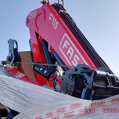 FASSI_IN_JAPAN's profile picture. トラック搭載型クレーンの輸入販売をしています。中の人はケミカルオートクレーン課所属です。
We sell knuckle-boom cranes from all over the world.
We have just started to sell  Italian-made 🇮🇹FASSI🇮🇹！