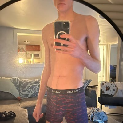 6’4”• Twink • bi/curious • skinny top• virgin 🍑 🔞NSFW • https://t.co/vhcbPpmEM1