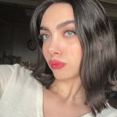 Kimia_mhh's profile picture. تاریک ترین لحظه هر شبی نزدیکه روزه🫀🦋