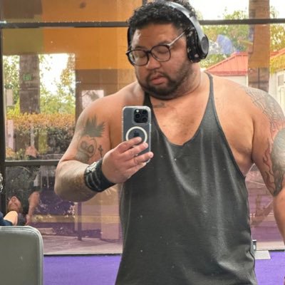 DonutGains's profile picture. Gym life, foodie life, living my best life. Disney Keyholder, nerd life