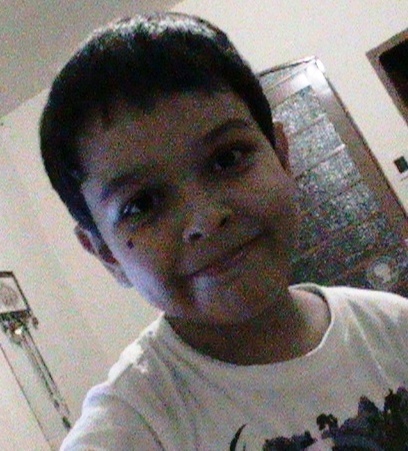 sou timido, legal , engraçado e sou amigo de todo mundo =)