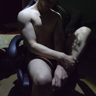 I love being naked! #pervert #Erotica author | #nudist | #NSFW #videoeditor | #anime | #nerd | #onlyonenaked | #sexpositive | age: 20s