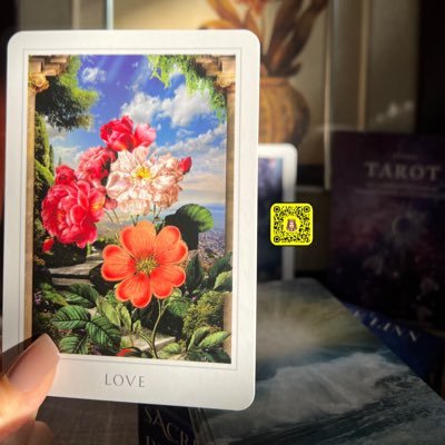 LolitaTarot's profile picture. وَلَقَدْ مَنَنَّا عَلَيْكَ مَرَّةً أُخْرَىٰ🗝️

🕊️ الحساب البديل ولا بديل إلاّ الحُب 🐝🌞
https://t.co/wzKa3egXZ8

إِنَّكَ مِنَ الْآمِنِينَ🌟⚓