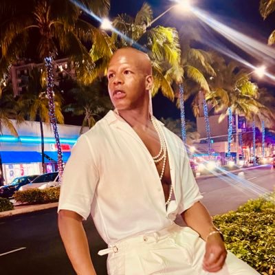 Lawyer, a NUPE, a culture junkie ..A man designed by God, in his image. No other words can describe me.