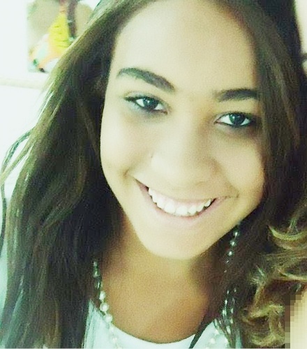 ou atéè mesmo brotar um sorriso em seus Láàbios..!

Poréèm não tenho perfeição para tanto…!

Por isso, se a minha presença não for constante em sua vida