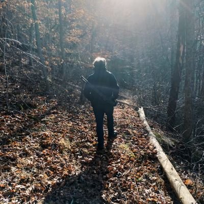 Taybuscus's profile picture. A motorcycle, mountains & music kinda guy.