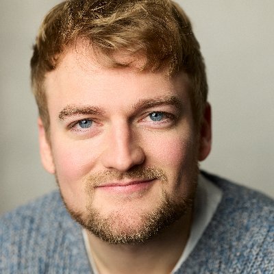 Actor | Co-Artistic Director @Forgetthedog | Facilitator | Director @RTYDS x @northernstage New Directions North | Rep: @RhodesToTalent